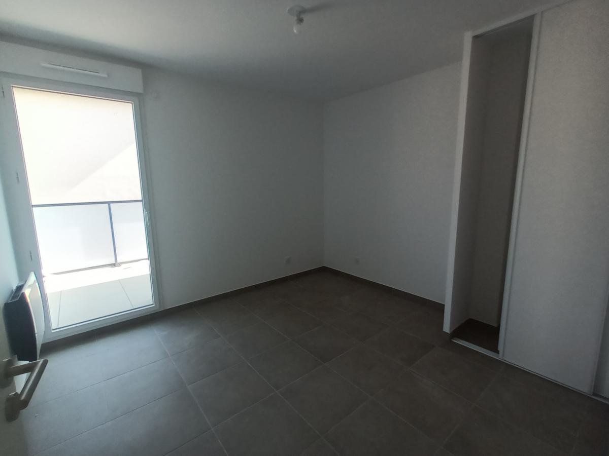 
																																							3 pièces - 
																																						3ème étage - 70m² - 1 294,33 € - Photo #6