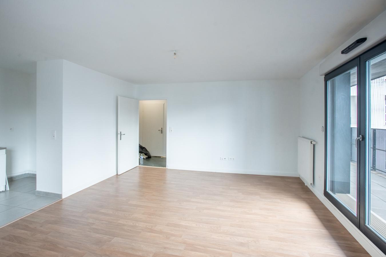 4 pièces - 4ème étage - 74m² - 1 821,84 € - Photo #3