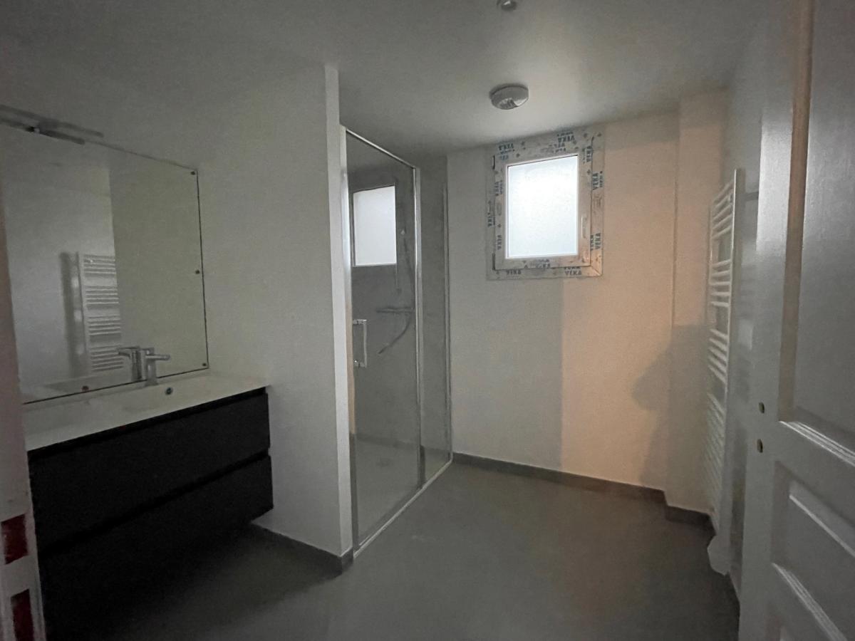 
																																							3 pièces - 
																																						1er étage - 66m² - 918,19 € - Photo #2