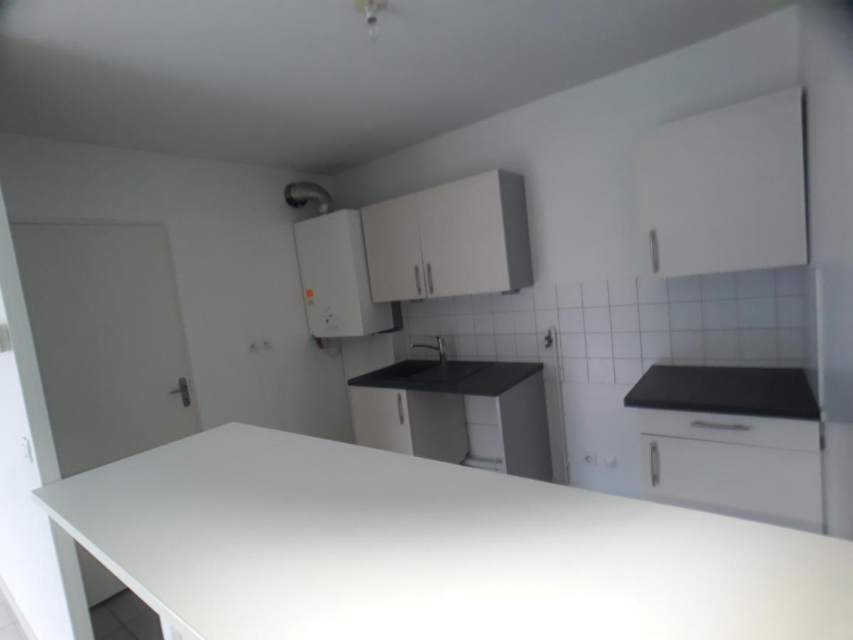 4 pièces - 2ème étage - 91m² - 1 177,72 € - Photo #0