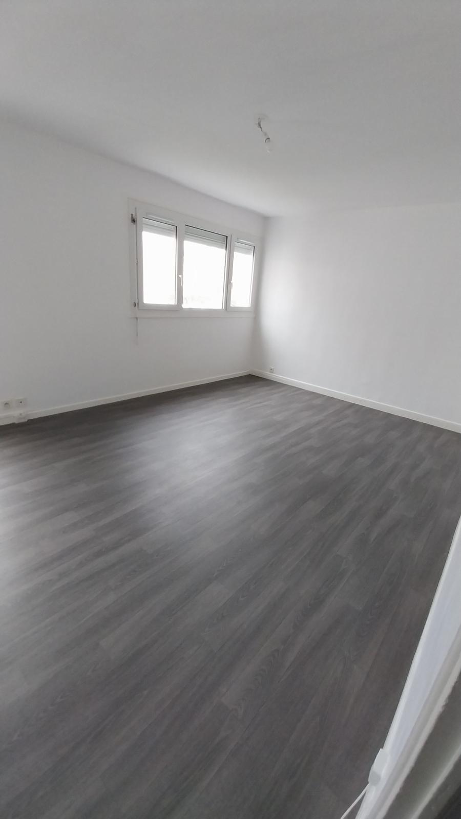 
																			4 pièces - 
																		3ème étage - 72m² - 575,98 € - Photo #1