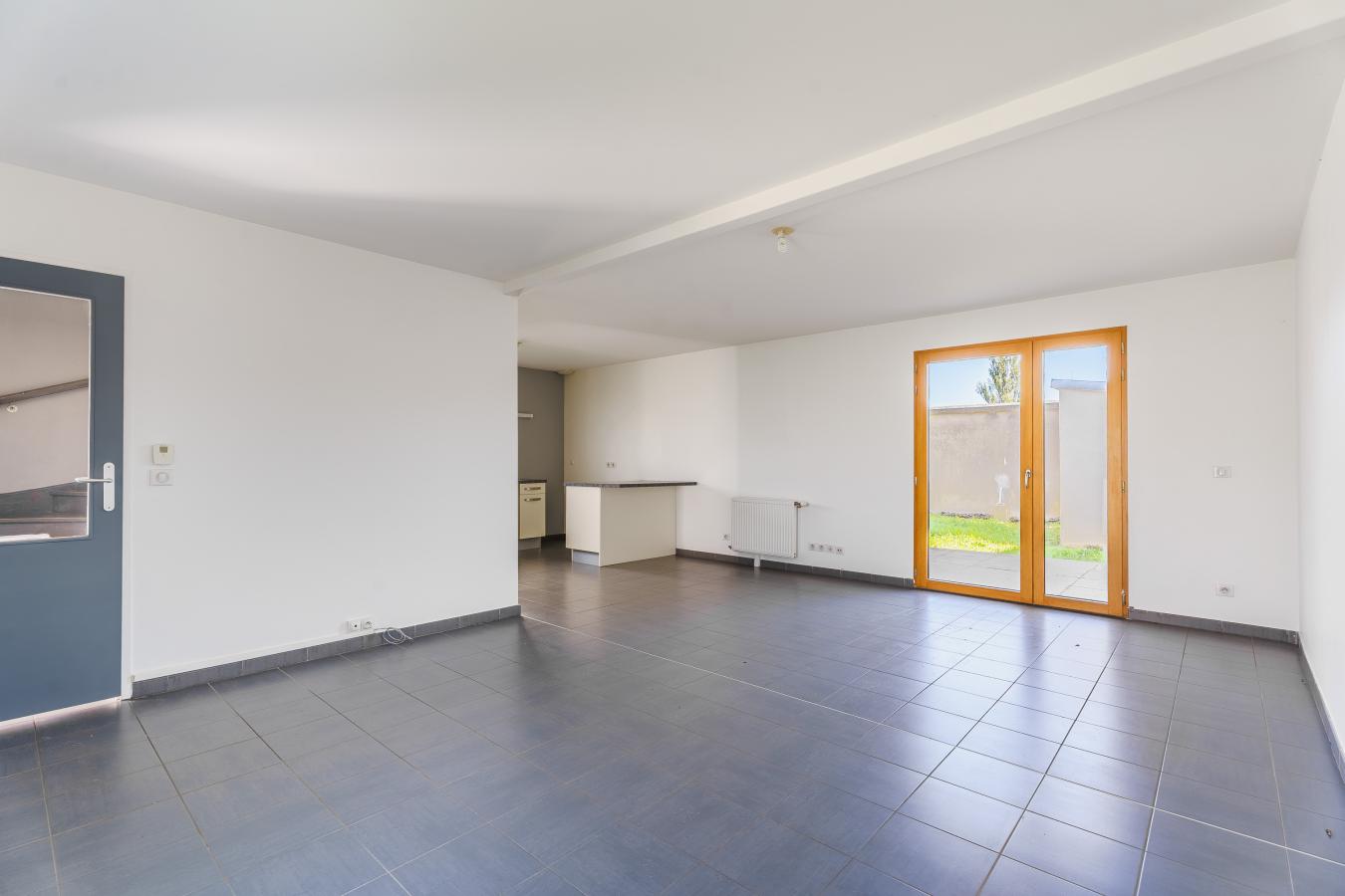 
																																							4 pièces - 
																																						RDC - 92m² - 1 300,53 € - Photo #3