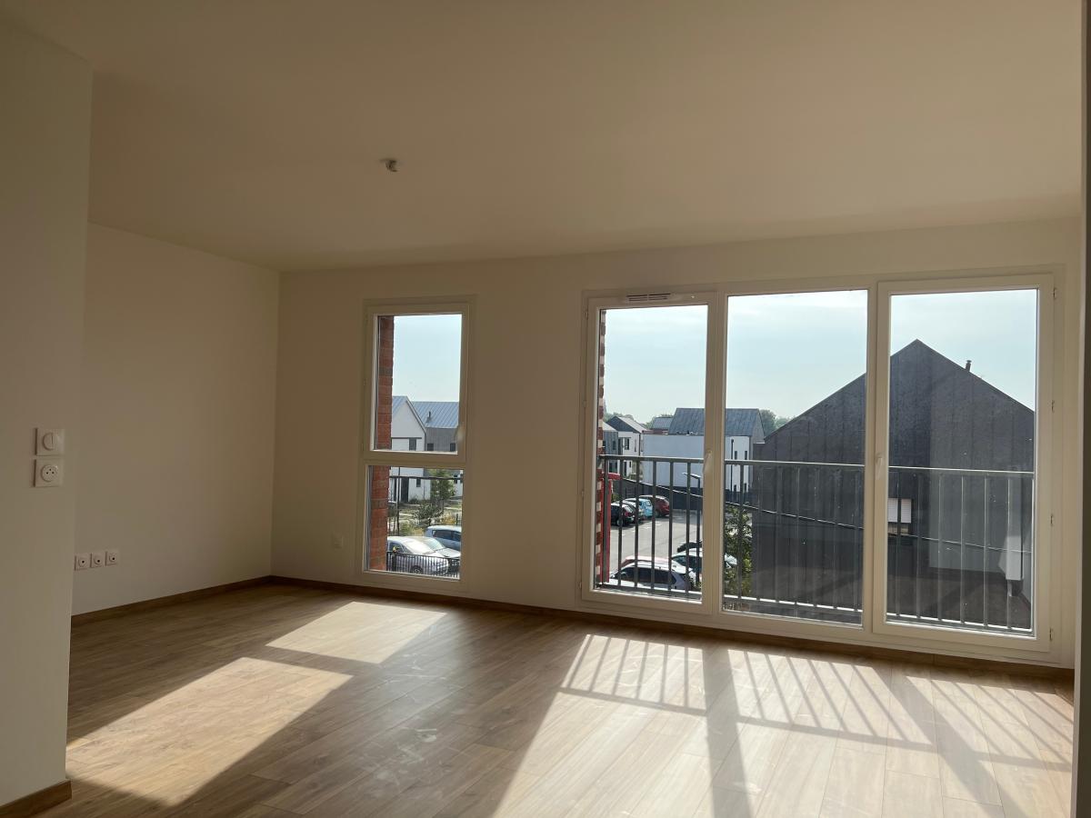
																																							2 pièces - 
																																						RDC - 53m² - 683,94 € - Photo #1
