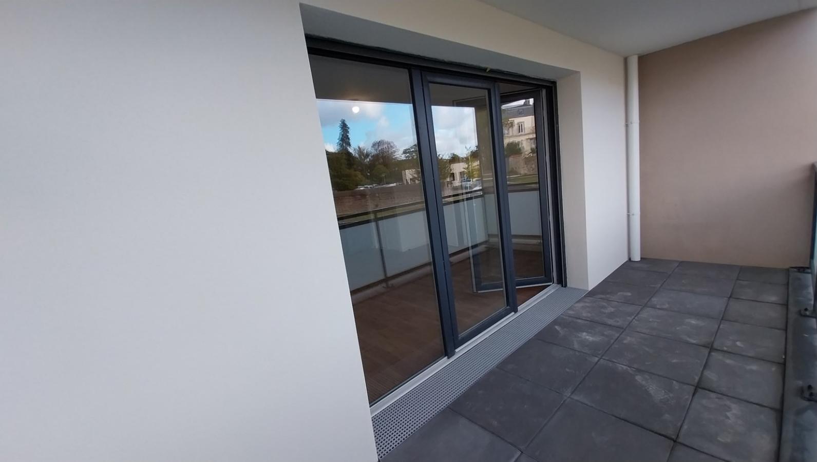 
																																							3 pièces - 
																																						RDC - 65m² - 689,33 € - Photo #3