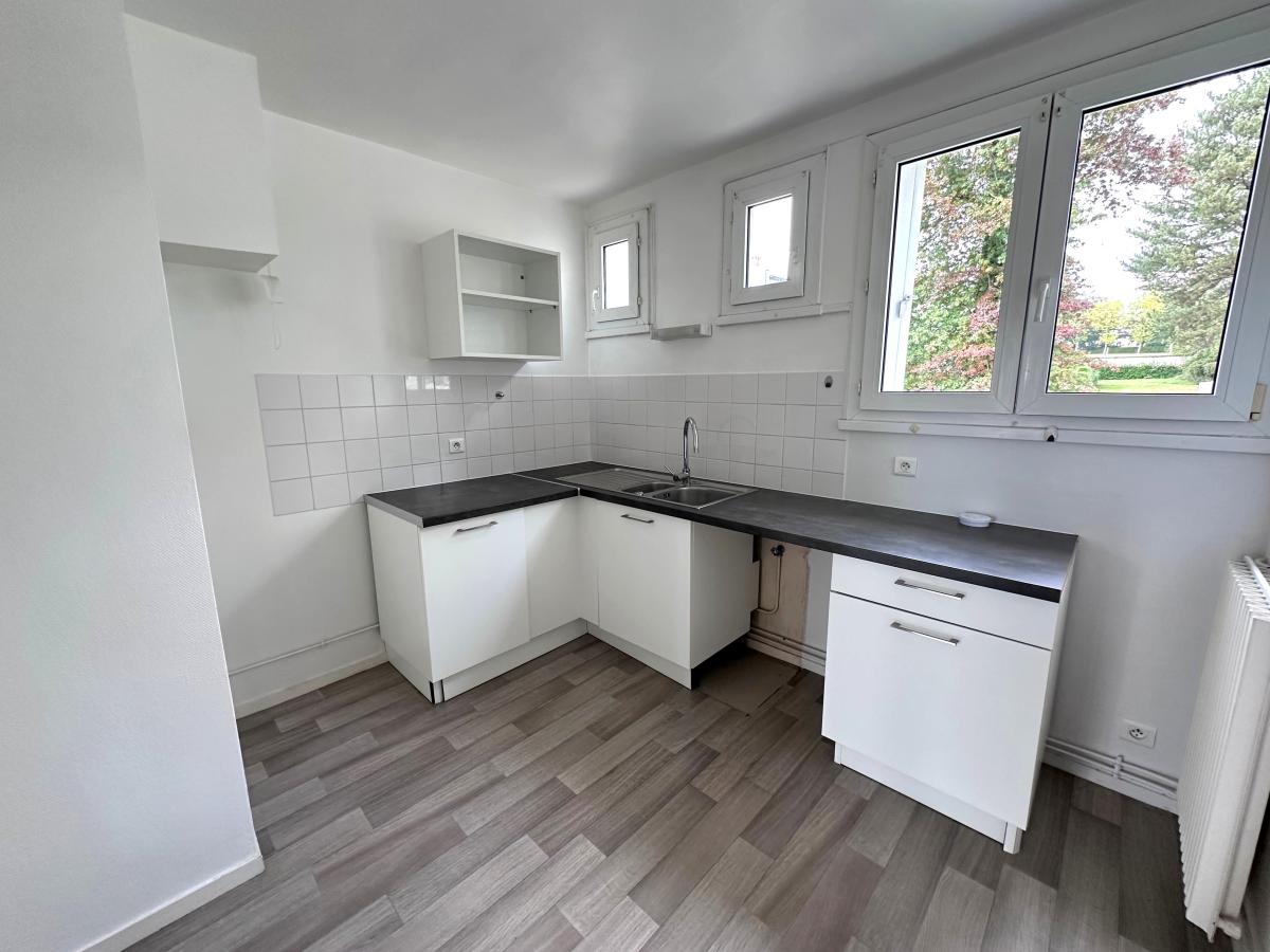 
																																							3 pièces - 
																																						RDC - 67m² - 631,92 € - Photo #3