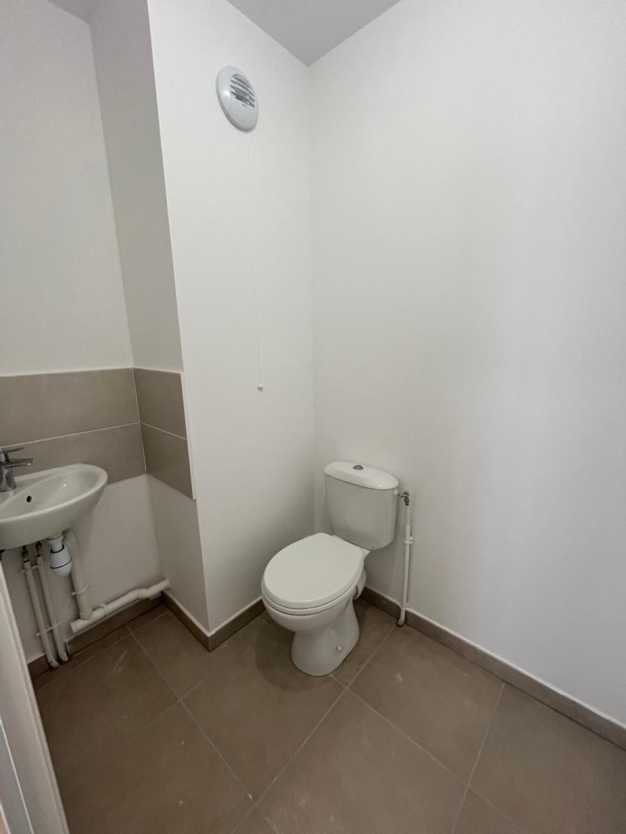 
																																							3 pièces - 
																																						2ème étage - 55m² - 821,07 € - Photo #6