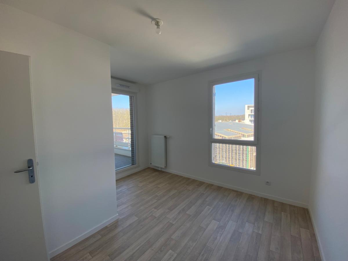 
																			4 pièces - 
																		3ème étage - 67m² - 919,93 € - Photo #4