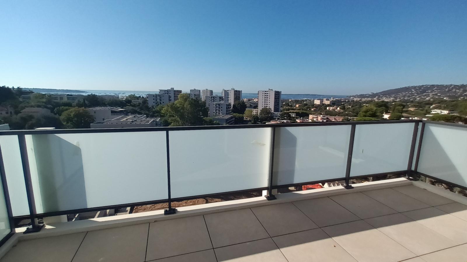 4 pièces - 4ème étage - 112m² - 1 816,36 € - Photo #4
