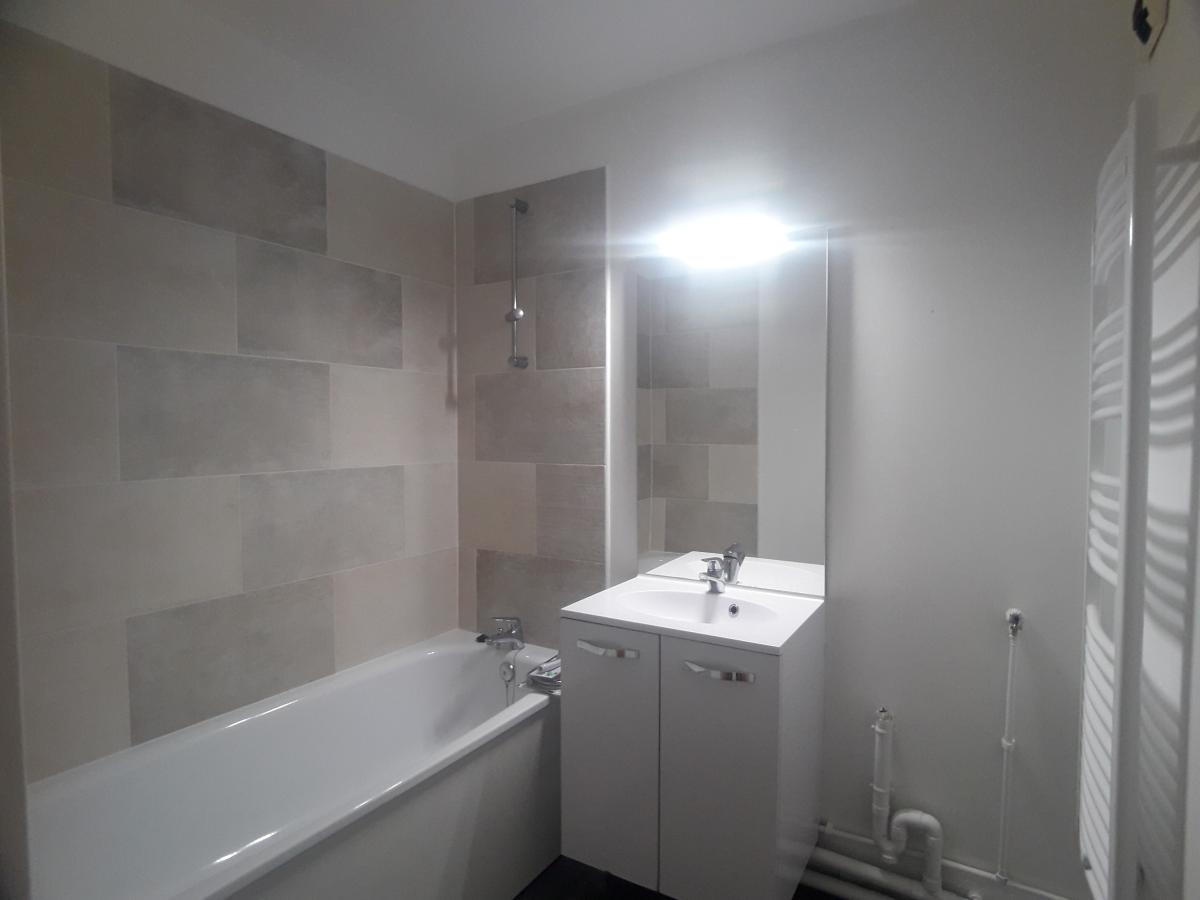 
																																							4 pièces - 
																																						3ème étage - 94m² - 1 473,68 € - Photo #4
