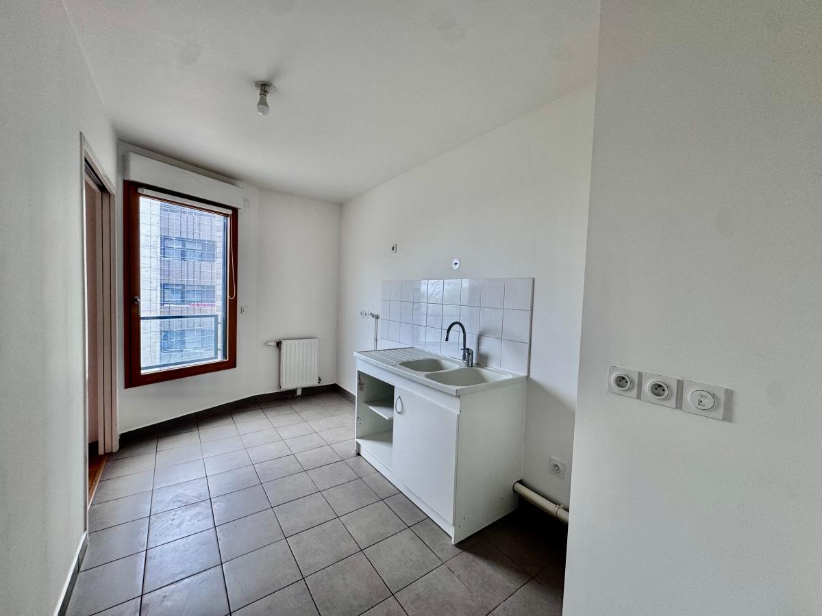 3 pièces - 2ème étage - 68m² - 1 260,28 € - Photo #1