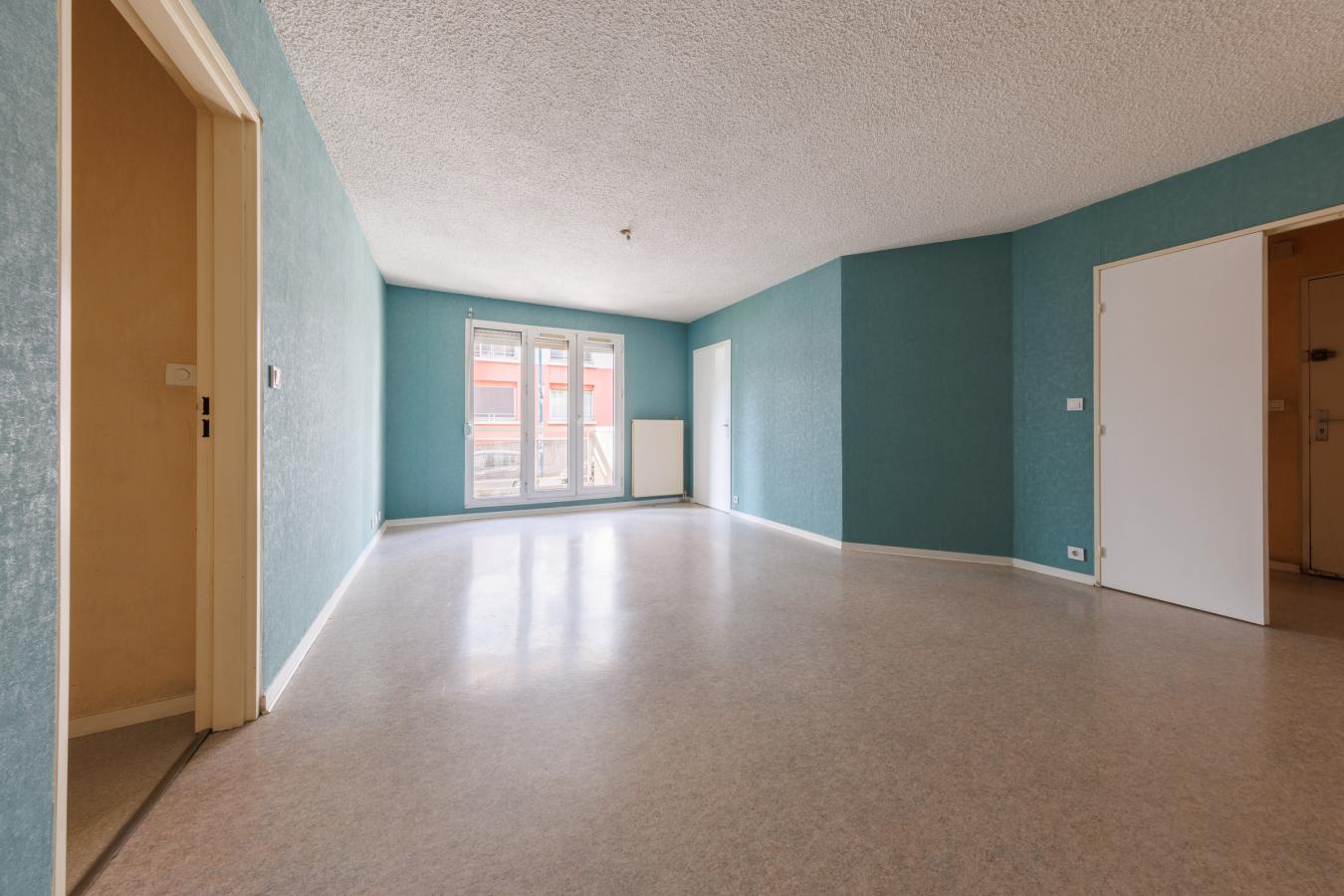 
																			3 pièces - 
																		RDC - 76m² - 130 000 € - Photo #2