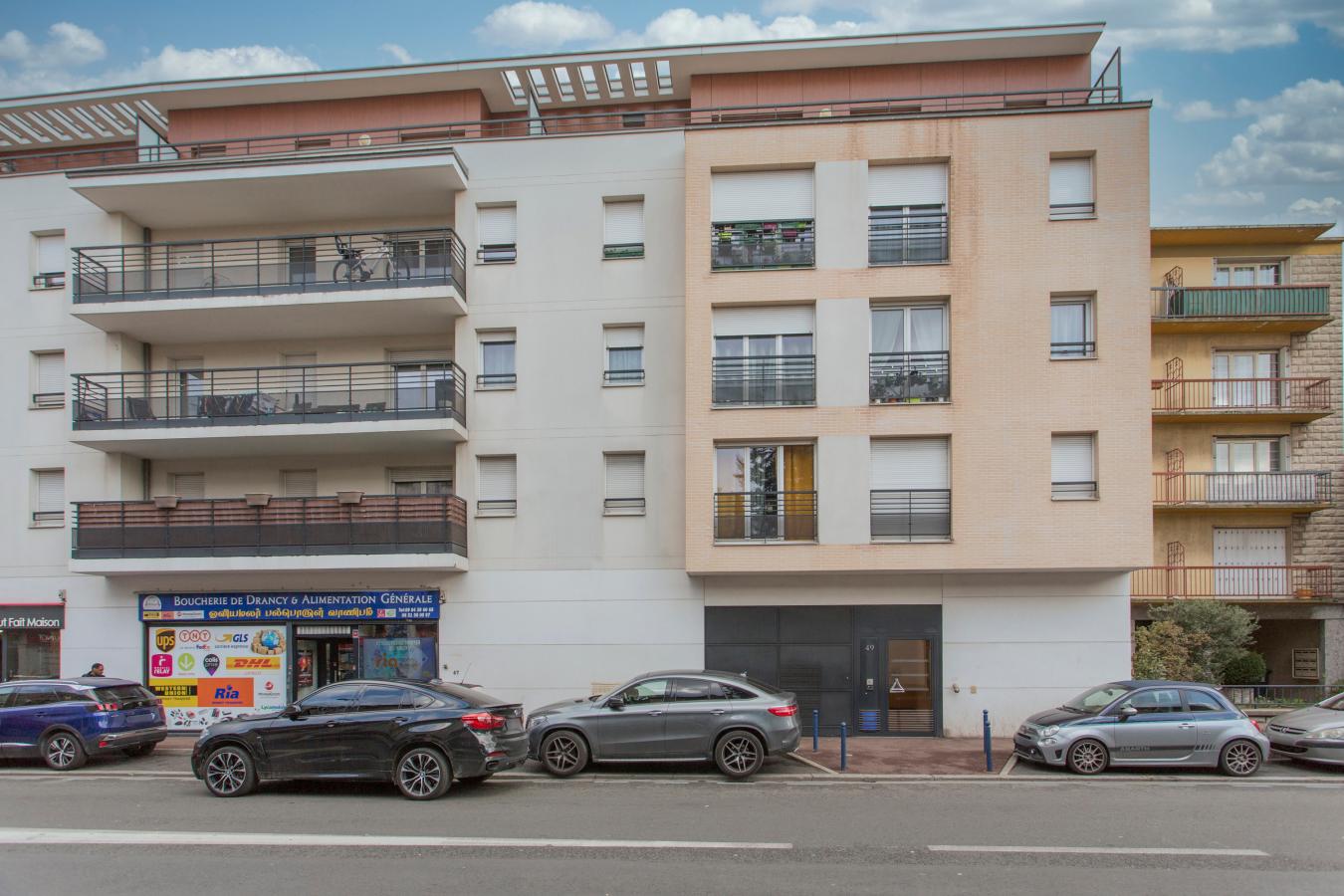 
																			1 pièce - 
																		4ème étage - 37m² - 145 300 € - Photo #0