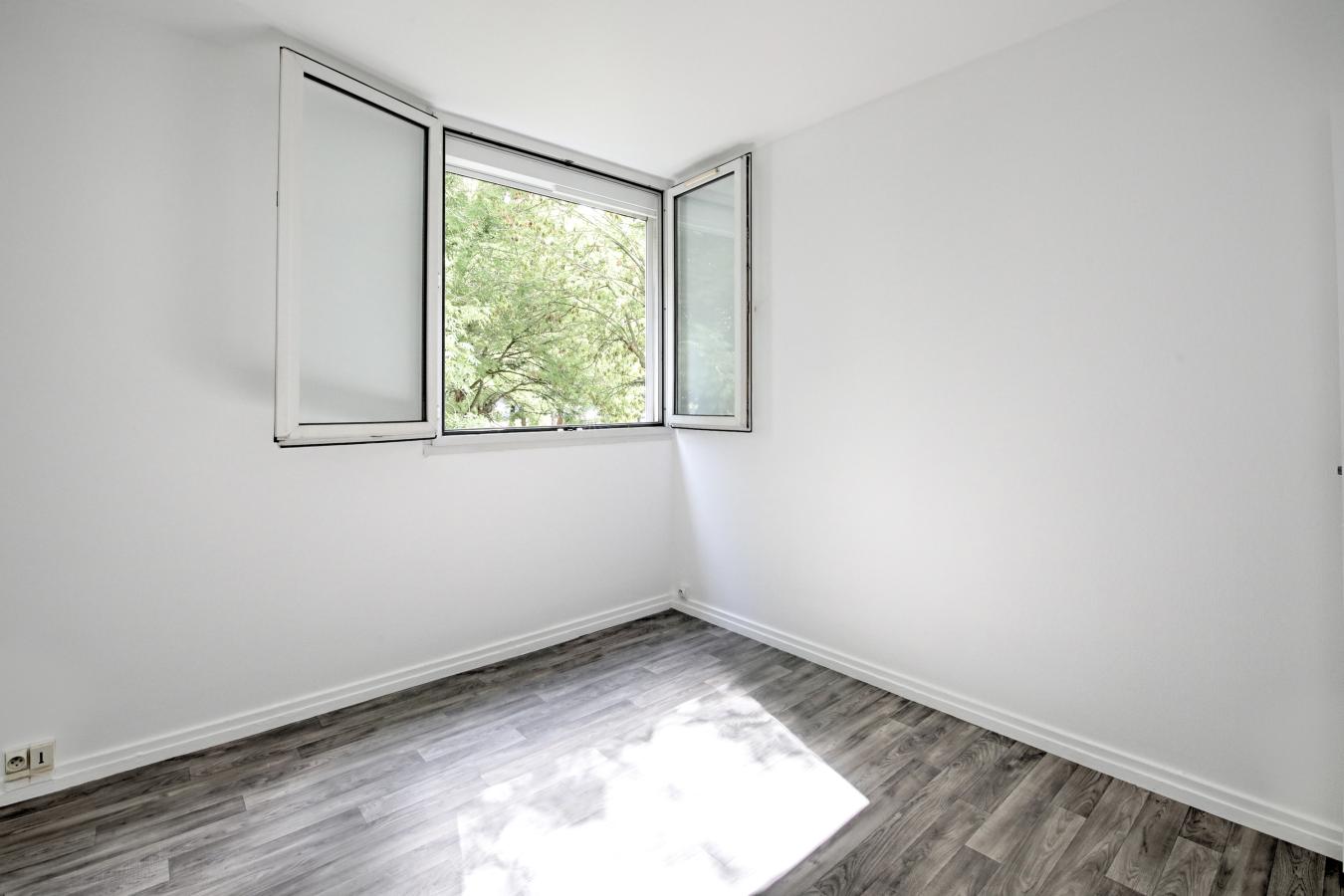 5 pièces - 4ème étage - 74m² - 1 399,55 € - Photo #5