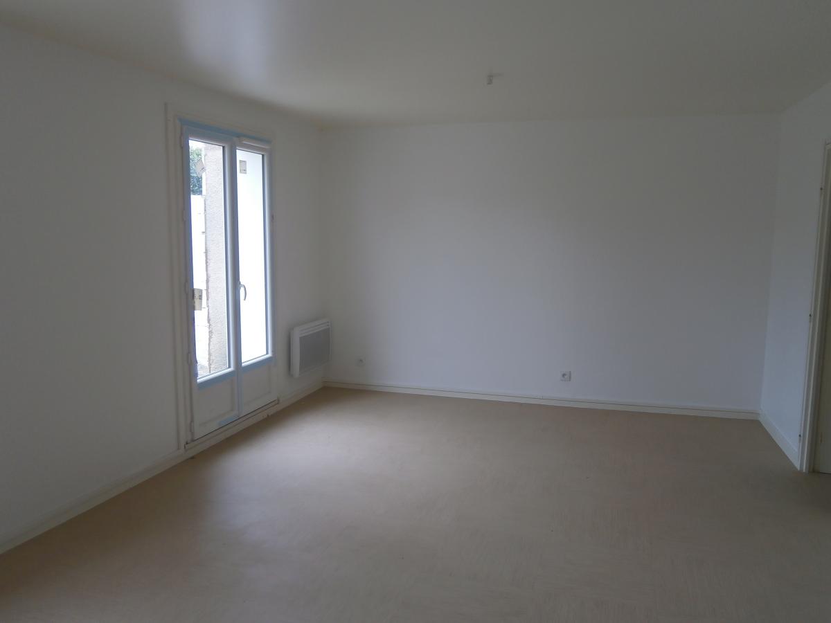 
																			5 pièces - 
																		RDC - 88m² - 240 000 € - Photo #1
