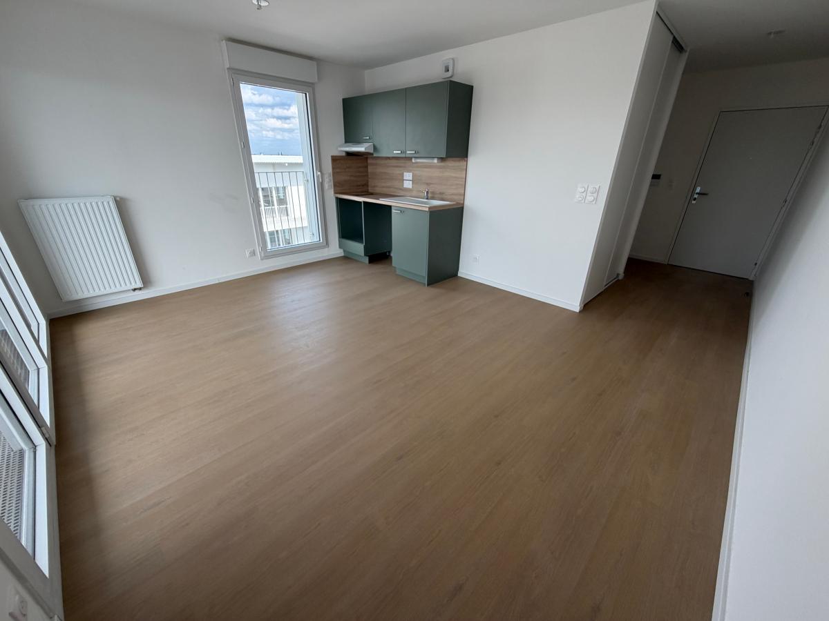 2 pièces - 5ème étage - 44m² - 764,93 € - Photo #2