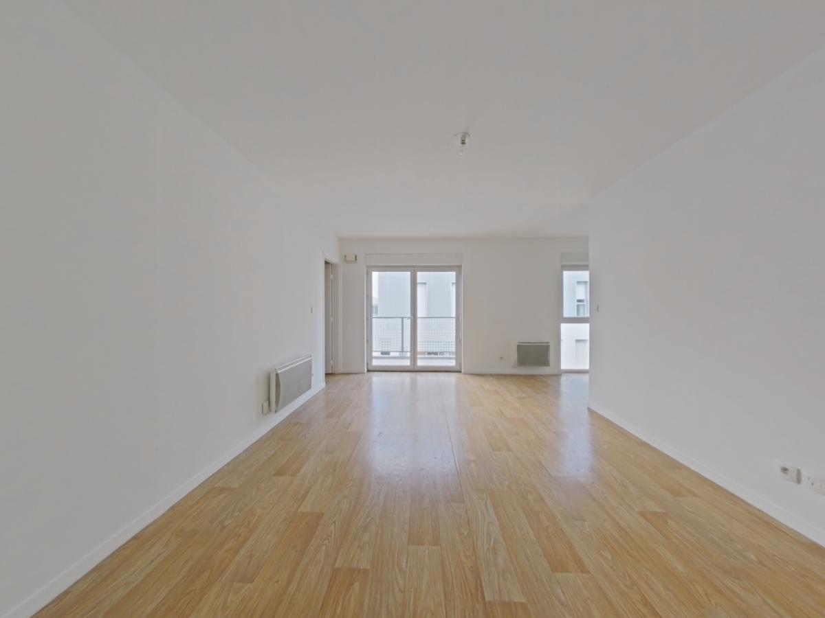 3 pièces - 1er étage - 68m² - 760,99 € - Photo #0