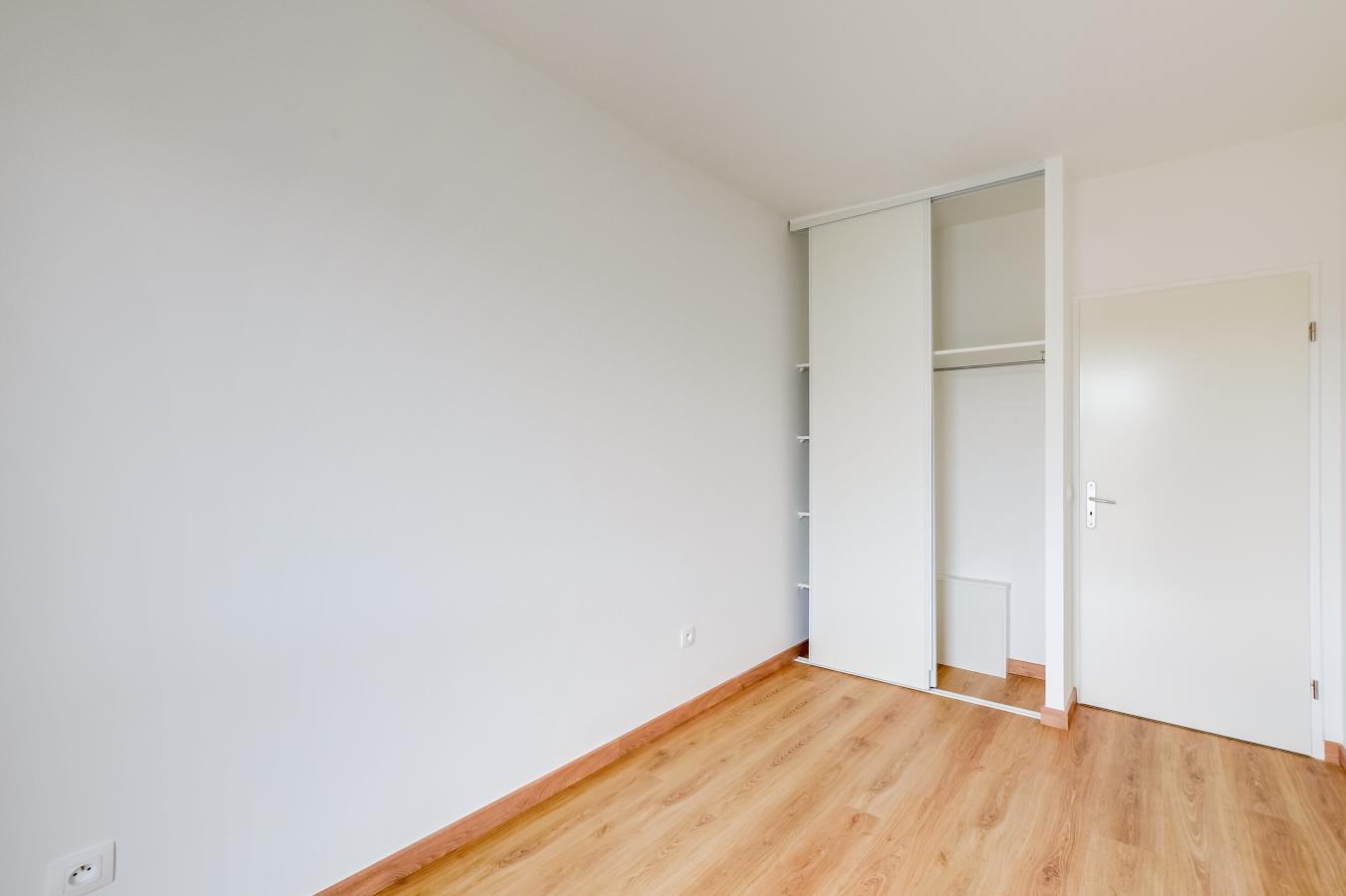 
																			3 pièces - 
																		1er étage - 57m² - 1 030,84 € - Photo #3