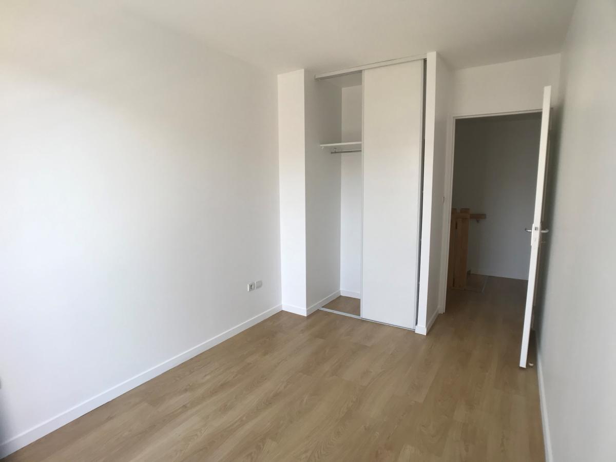 
																																							3 pièces - 
																																						RDC - 61m² - 678,21 € - Photo #3
