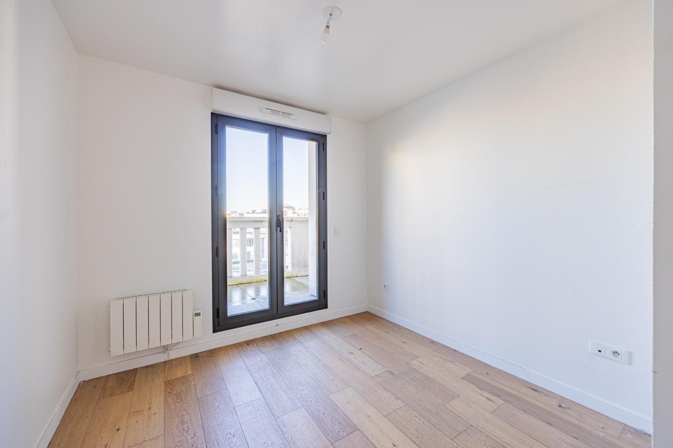 
																																							3 pièces - 
																																						2ème étage - 65m² - 2 253,81 € - Photo #4