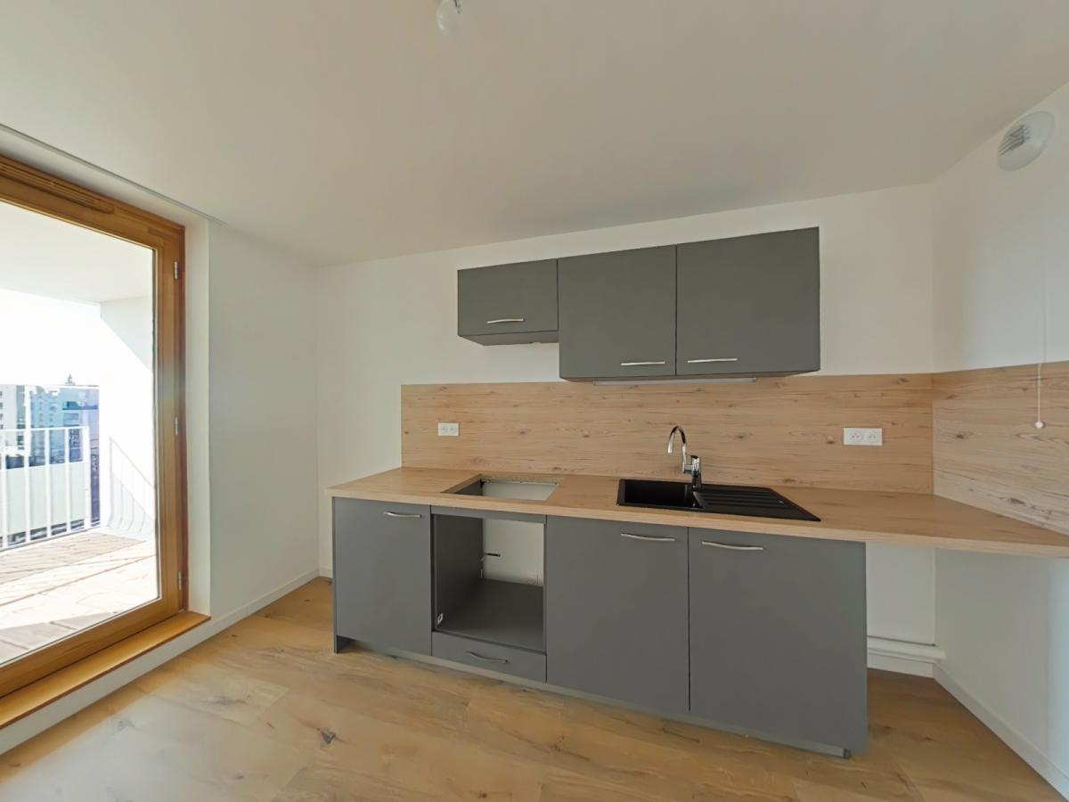 
																																							3 pièces - 
																																						3ème étage - 71m² - 1 013,86 € - Photo #1