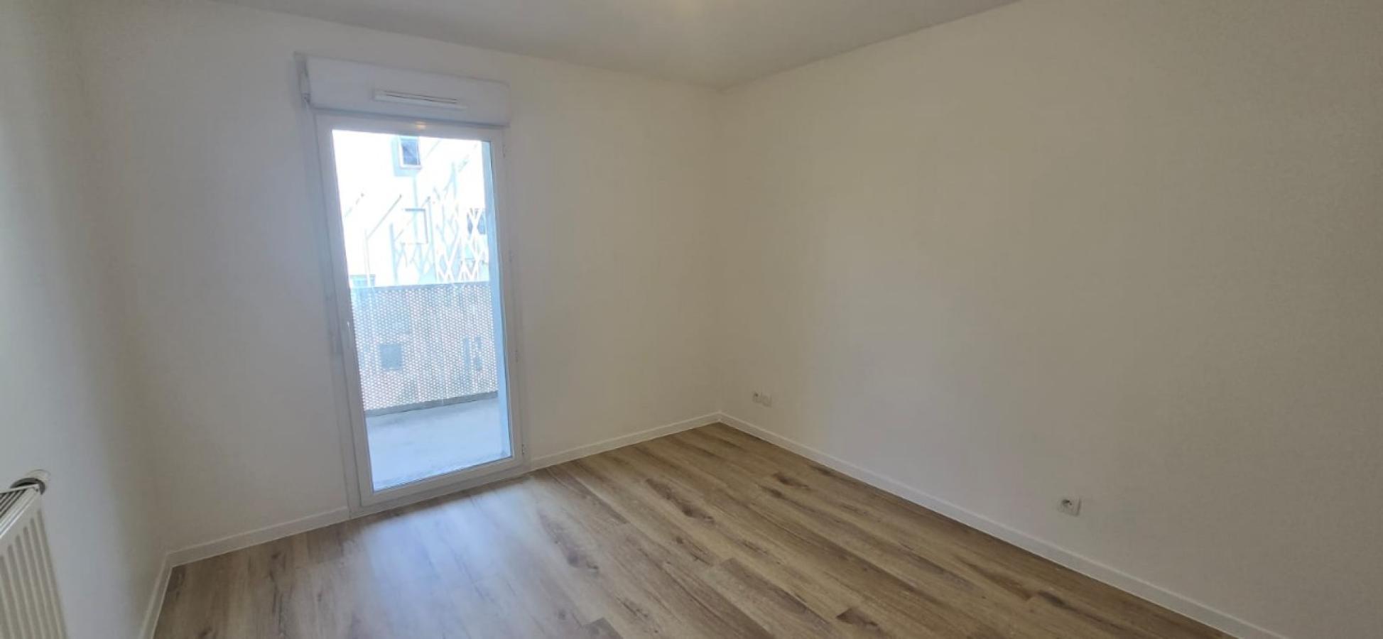 
																			4 pièces - 
																		9ème étage - 80m² - 1 249,62 € - Photo #4