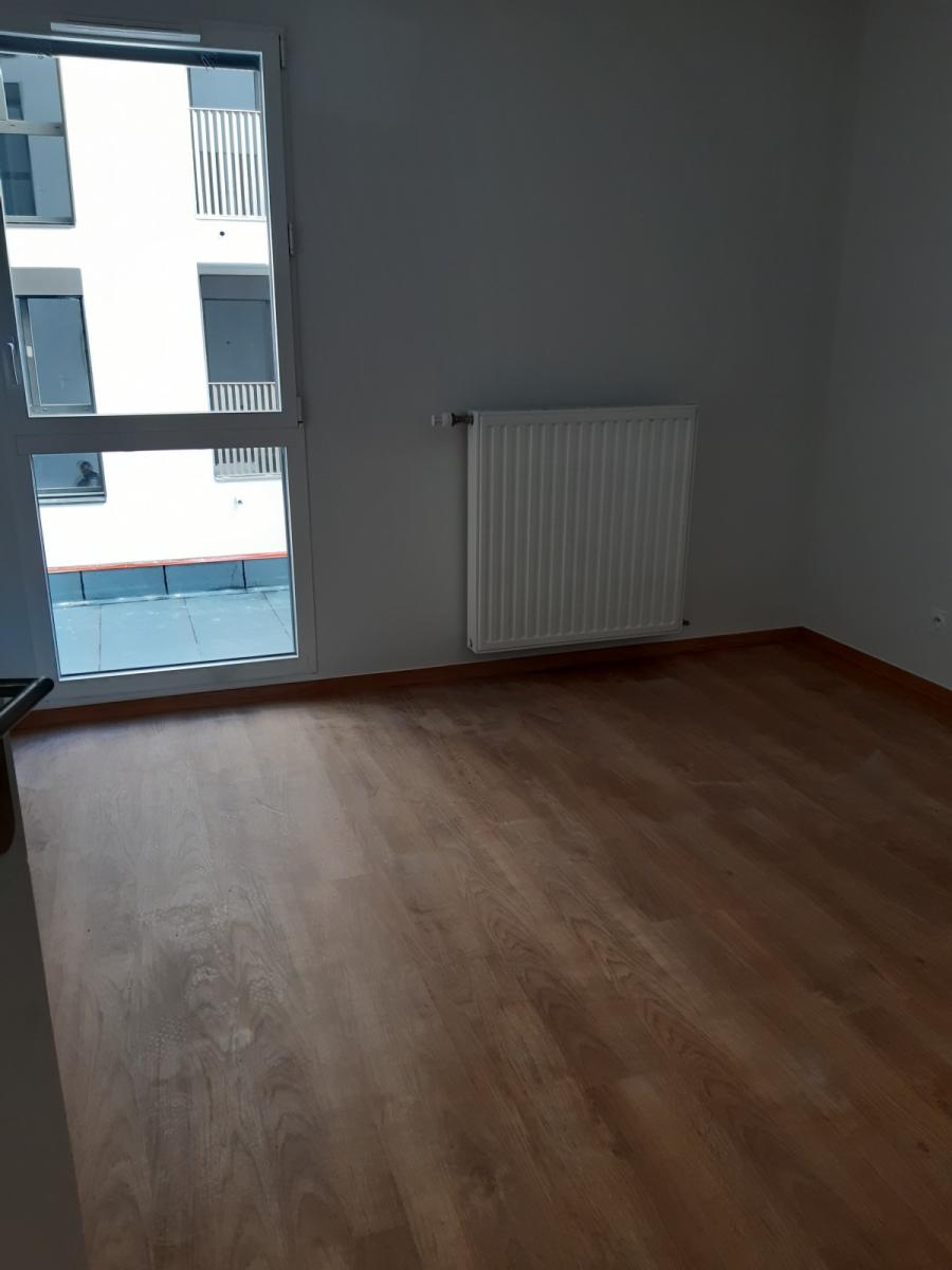 
																																							3 pièces - 
																																						4ème étage - 65m² - 977,76 € - Photo #6