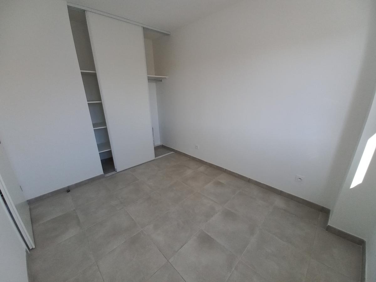 
																																							4 pièces - 
																																						RDC - 76m² - 908,49 € - Photo #3