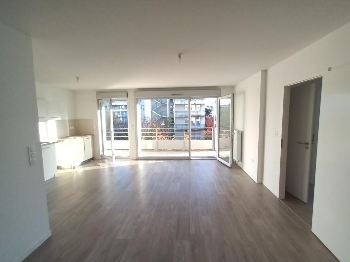 
																																							3 pièces - 
																																						3ème étage - 63m² - 861,18 € - Photo #1