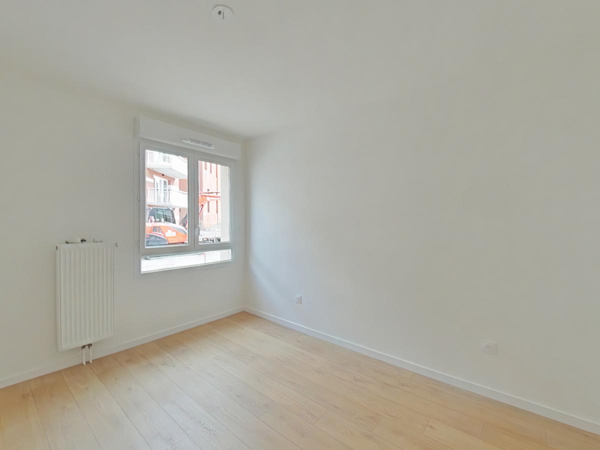 
																																							3 pièces - 
																																						RDC - 62m² - 851,27 € - Photo #2