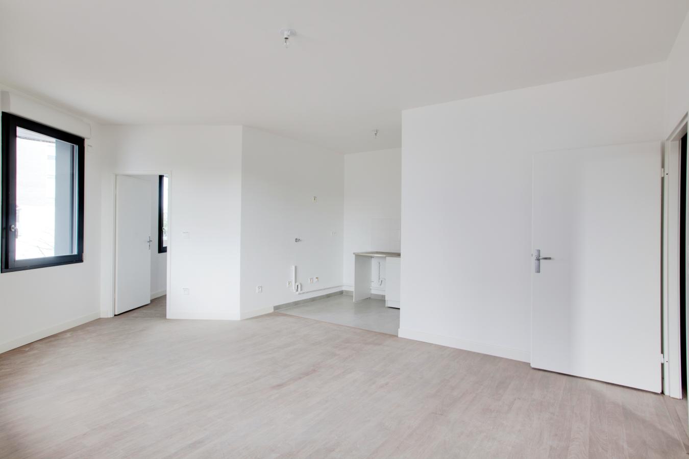4 pièces - 4ème étage - 74m² - 1 821,84 € - Photo #1
