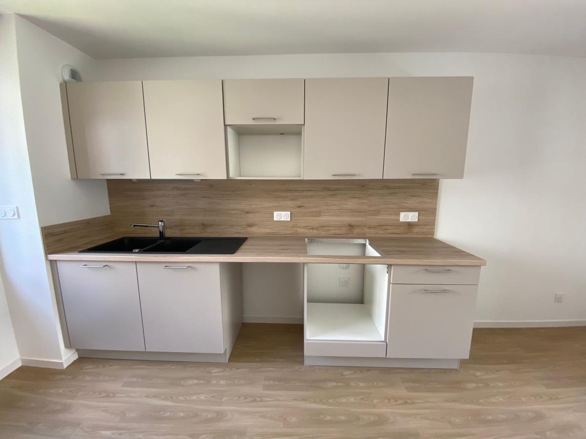 
																			4 pièces - 
																		1er étage - 87m² - 1 119,92 € - Photo #1