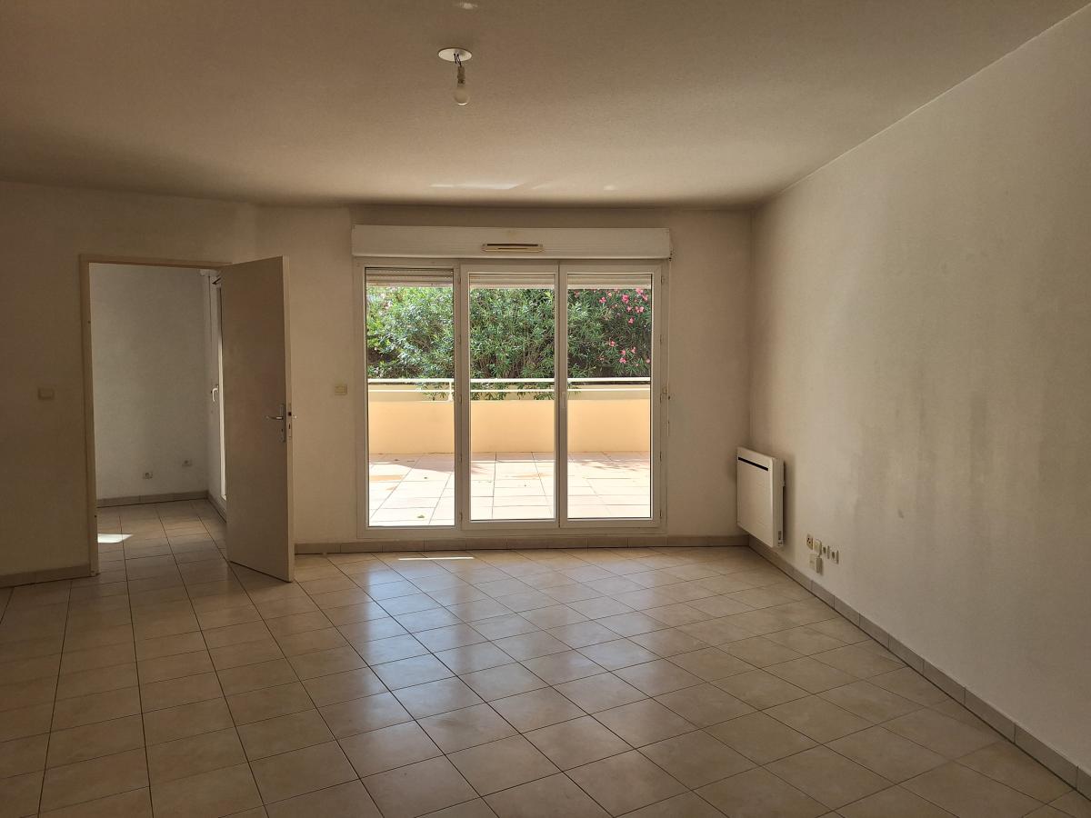 
																			3 pièces - 
																		RDC - 85m² - 1 114,18 € - Photo #2