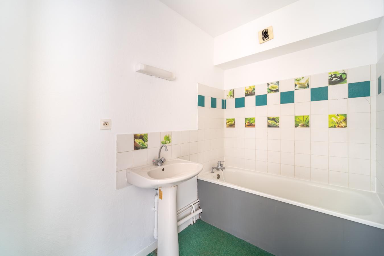 4 pièces - 2ème étage - 89m² - 867,03 € - Photo #3