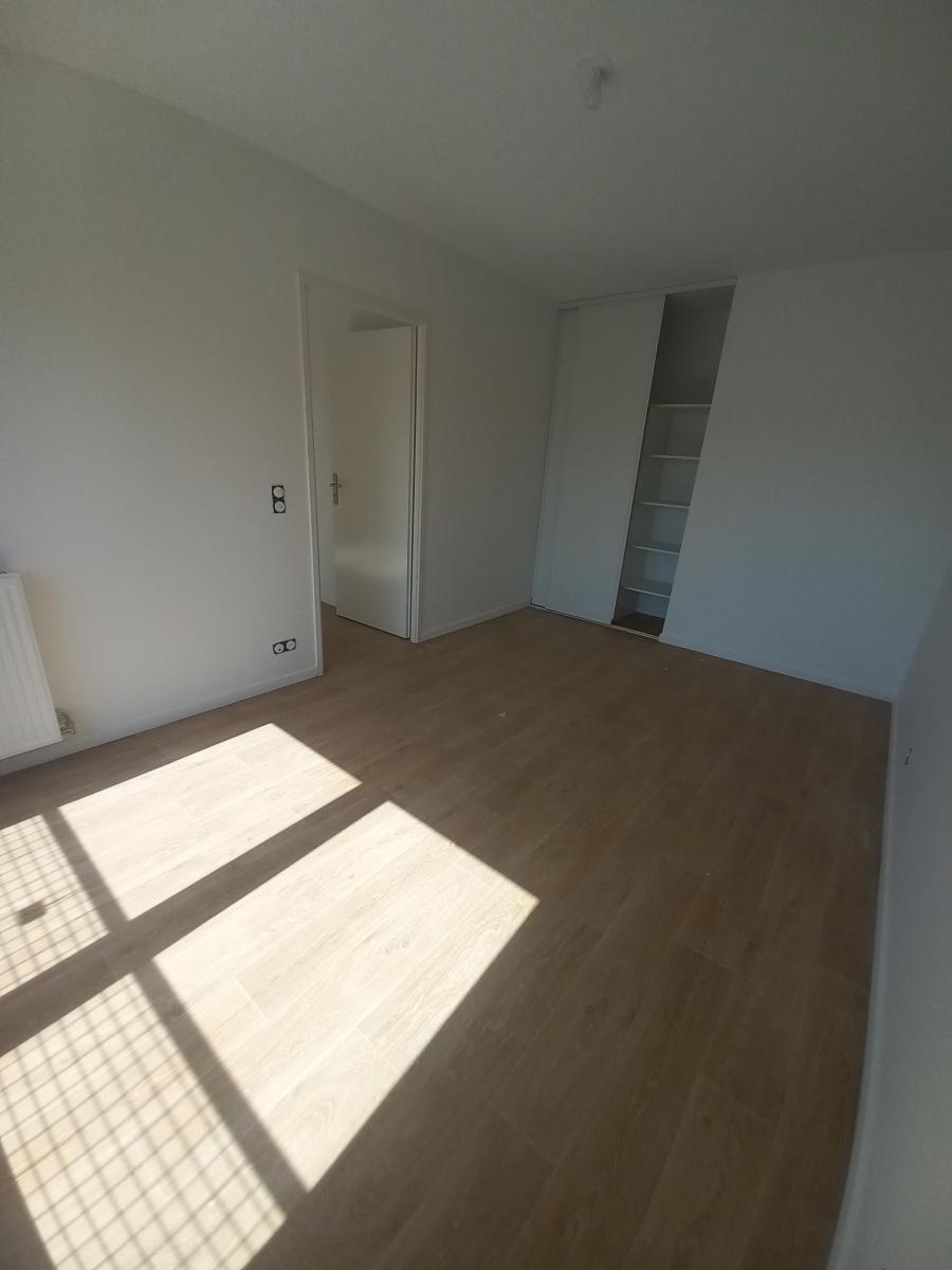 2 pièces - 4ème étage - 44m² - 763,64 € - Photo #4