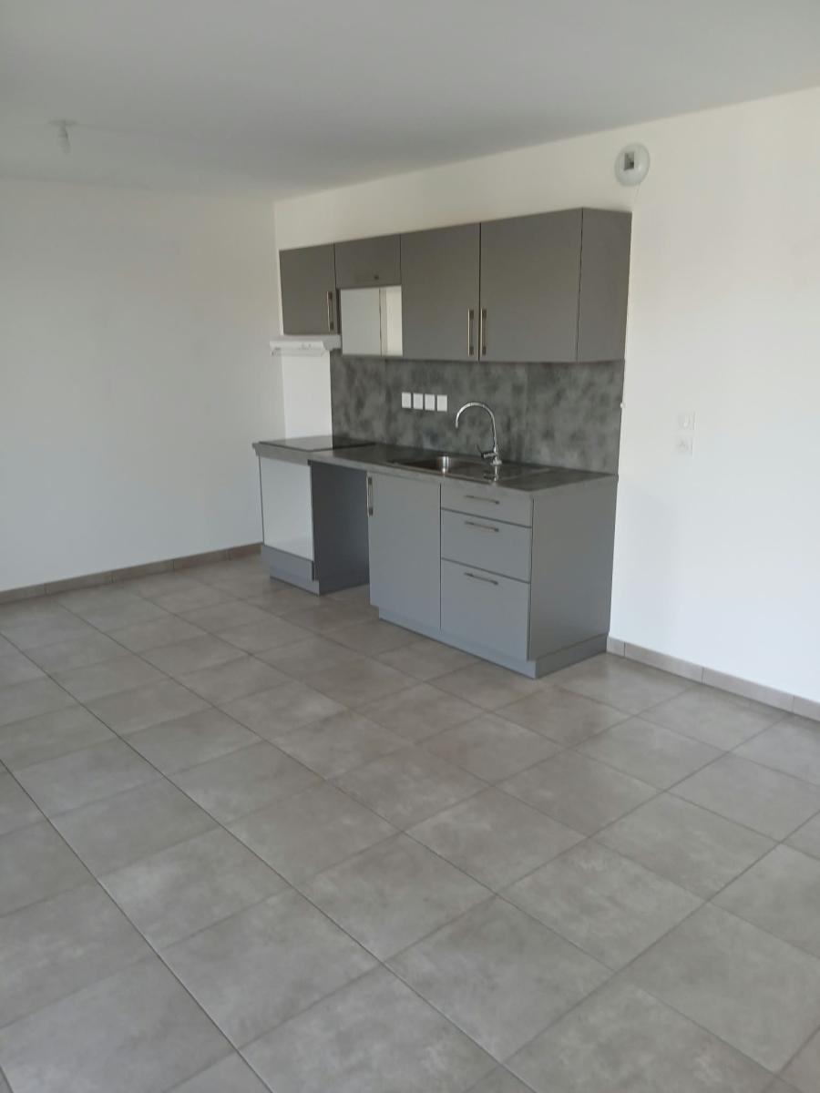 3 pièces - 2ème étage - 66m² - 948,45 € - Photo #3