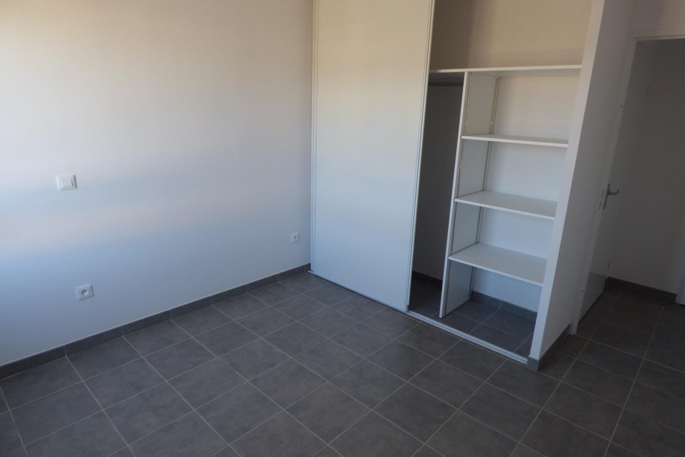 
																																							3 pièces - 
																																						2ème étage - 65m² - 726,33 € - Photo #4