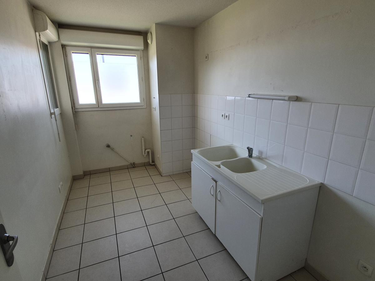 
																			3 pièces - 
																		1er étage - 65m² - 716,33 € - Photo #2