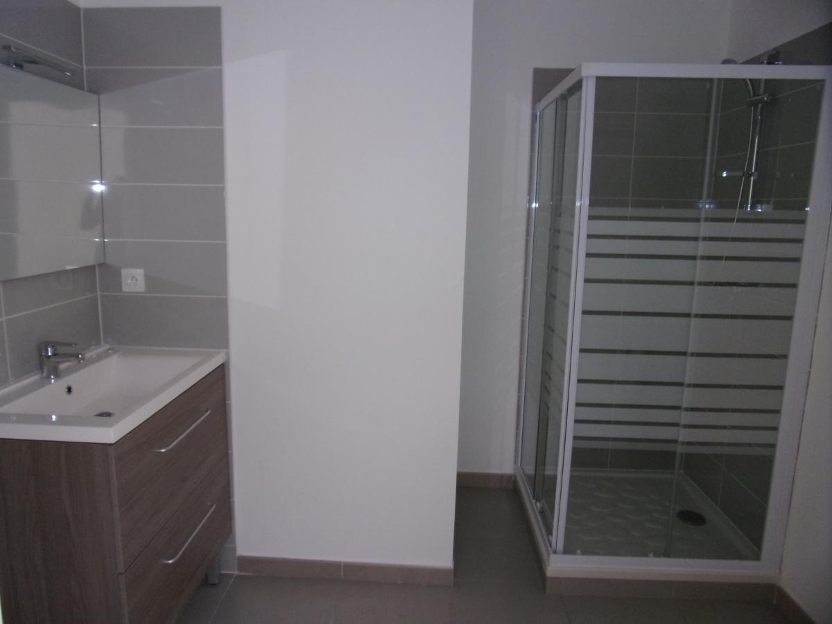 
																			4 pièces - 
																		1er étage - 82m² - 1 186,75 € - Photo #3