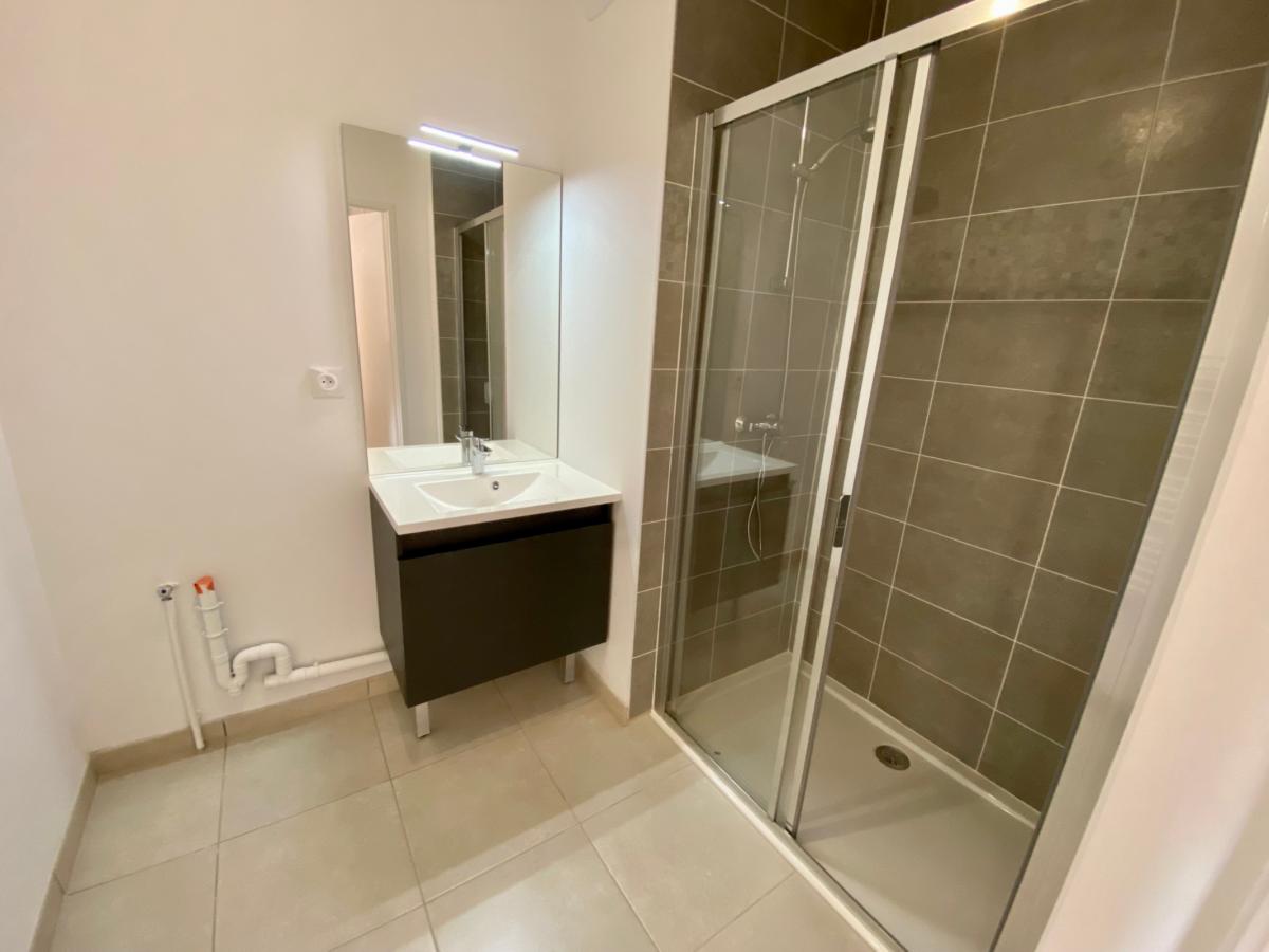 
																																							3 pièces - 
																																						1er étage - 63m² - 800,15 € - Photo #6