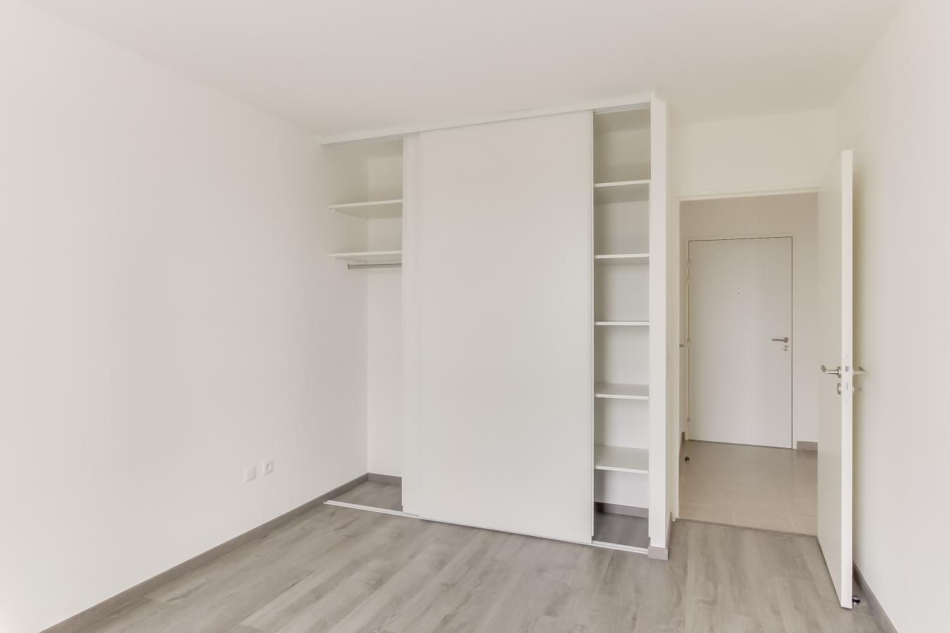 
																																							2 pièces - 
																																						10ème étage - 42m² - 690,07 € - Photo #2