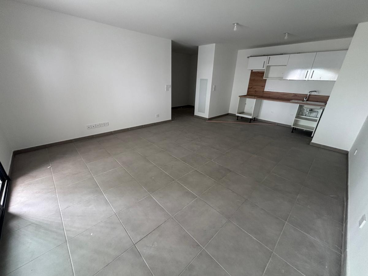 3 pièces - 1er étage - 66m² - 706,11 € - Photo #0
