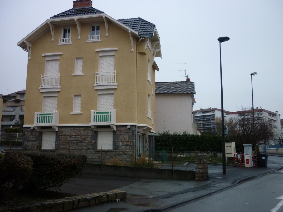 
																																							2 pièces - 
																																						3ème étage - 49m² - 417,21 € - Photo #2
