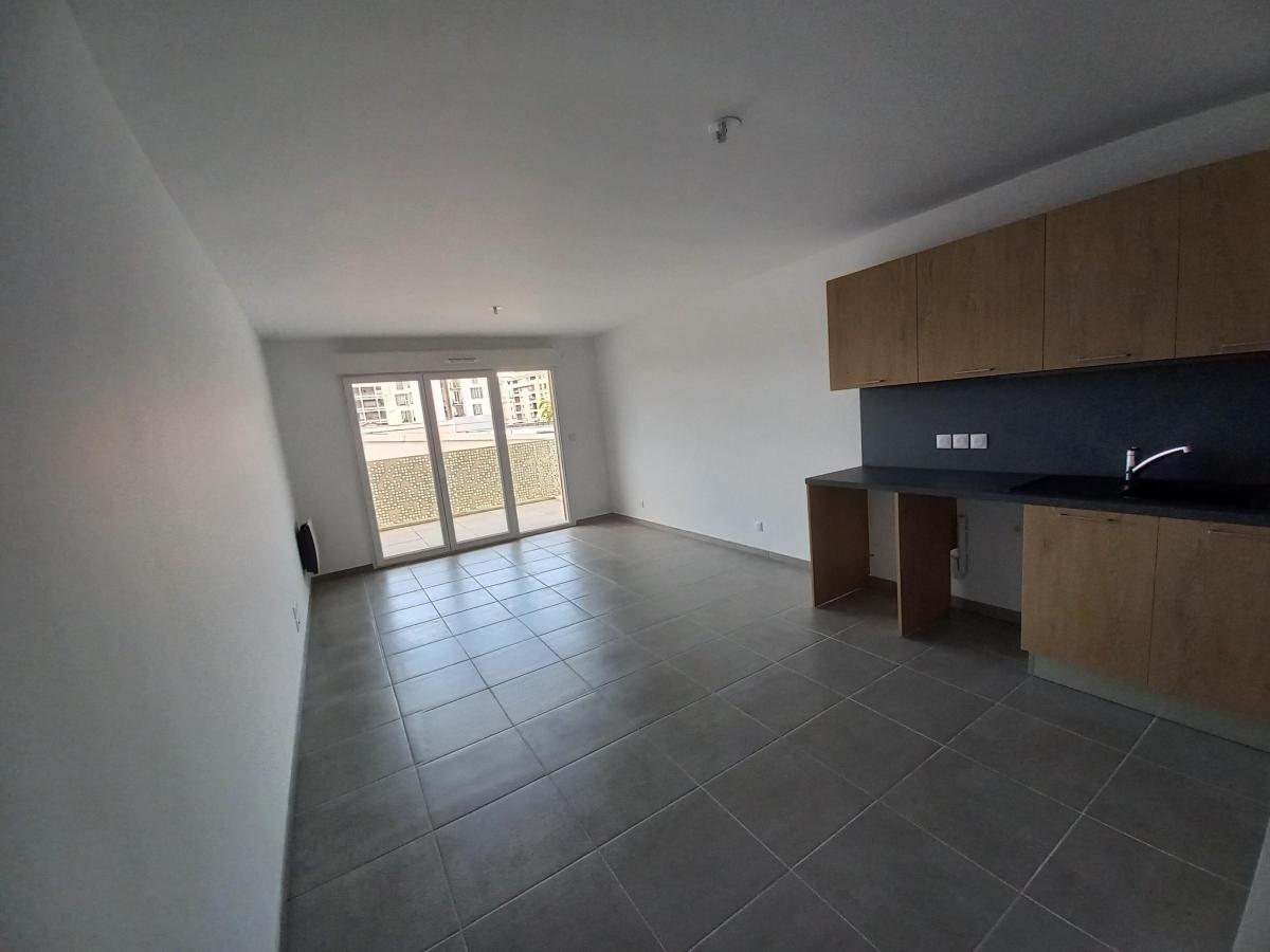 
																																							3 pièces - 
																																						4ème étage - 64m² - 1 203,92 € - Photo #1