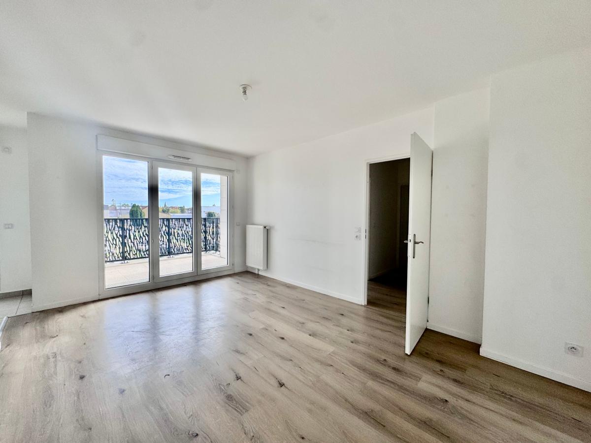 3 pièces - 1er étage - 62m² - 1 237,01 € - Photo #1
