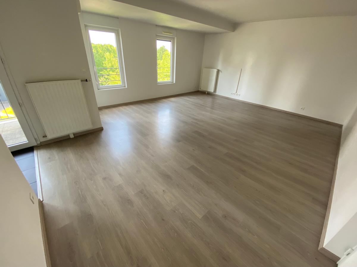 
																																							4 pièces - 
																																						3ème étage - 86m² - 1 077,91 € - Photo #3