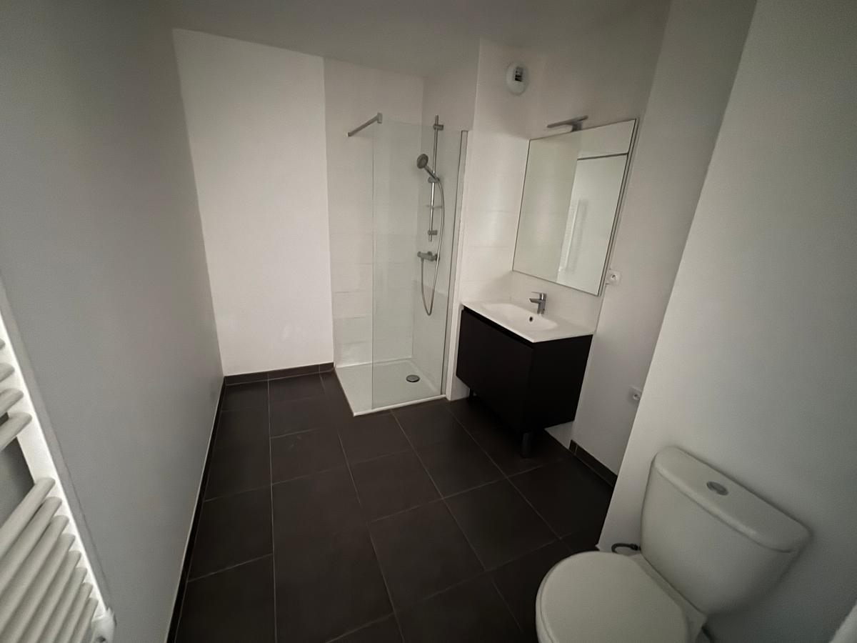 
																			4 pièces - 
																		6ème étage - 85m² - 1 051,00 € - Photo #6