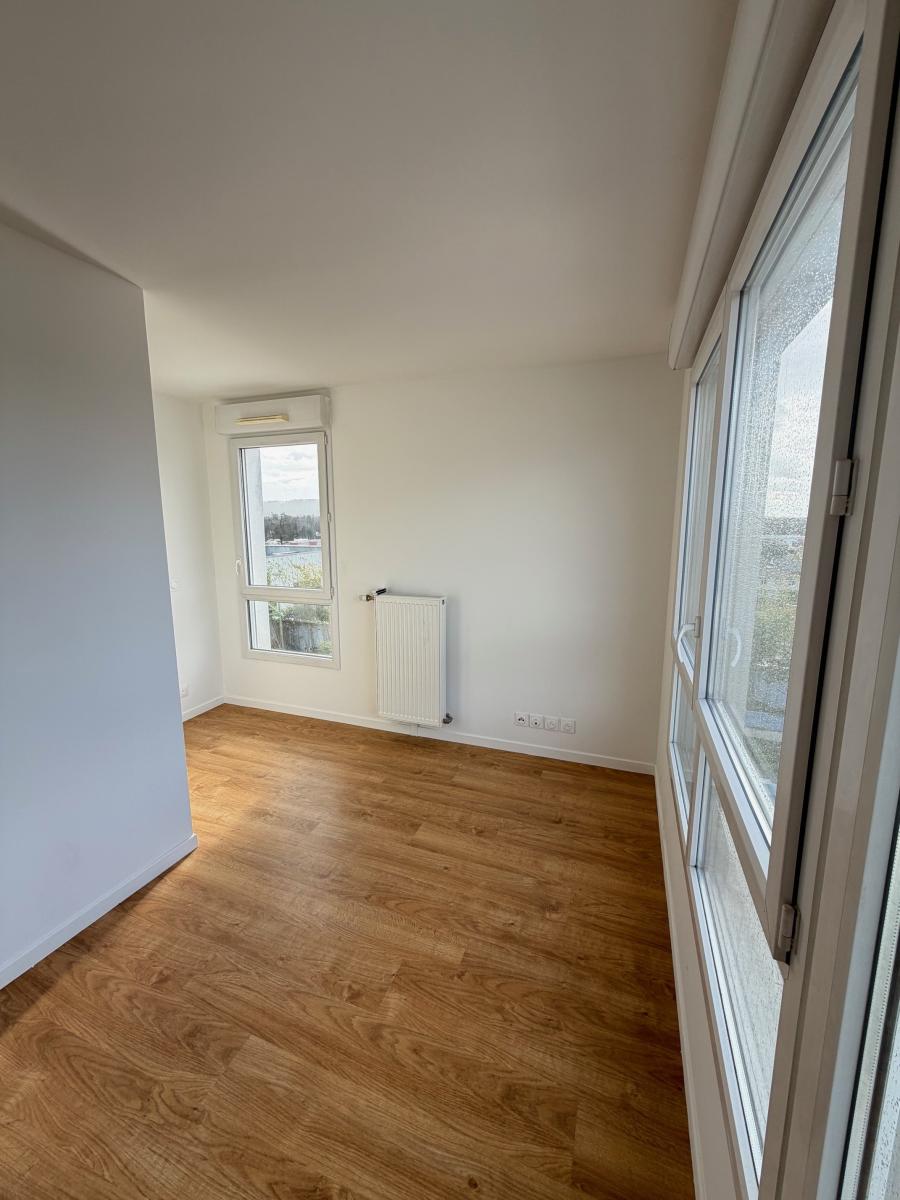 2 pièces - 6ème étage - 46m² - 850,53 € - Photo #2