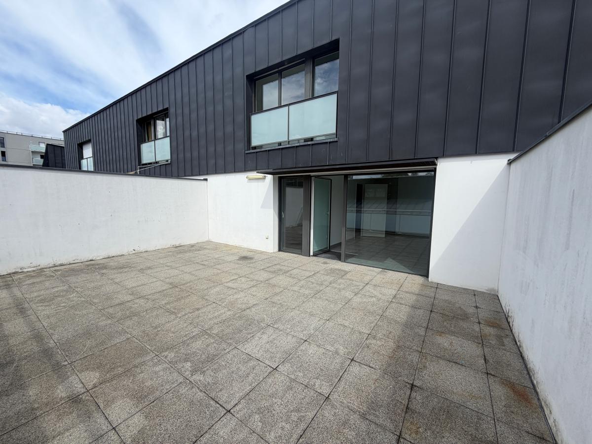 4 pièces - 1er étage - 92m² - 883,20 € - Photo #4