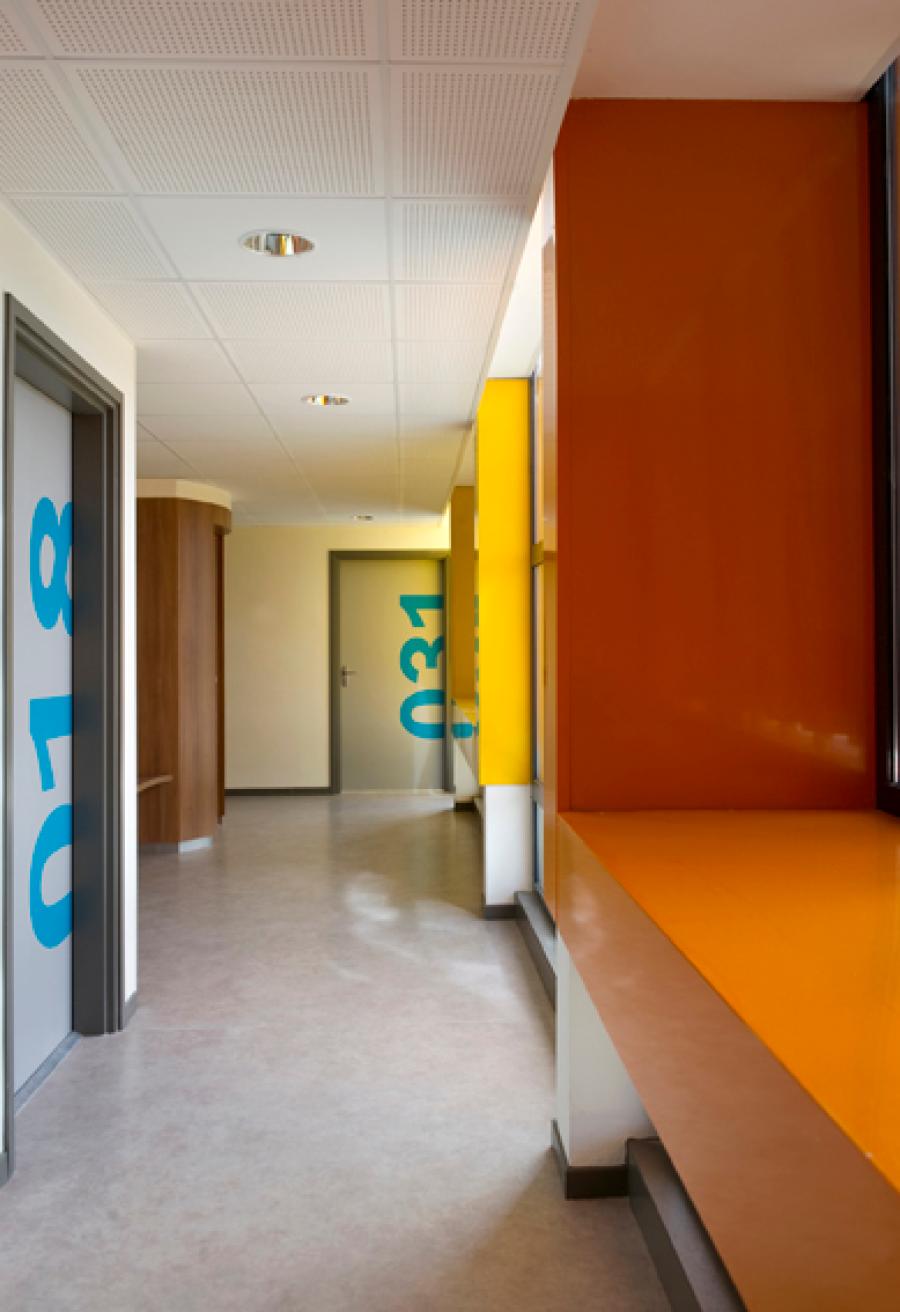 
																																							1 pièce - 
																																						1er étage - 18m² - 390,46 € - Photo #1