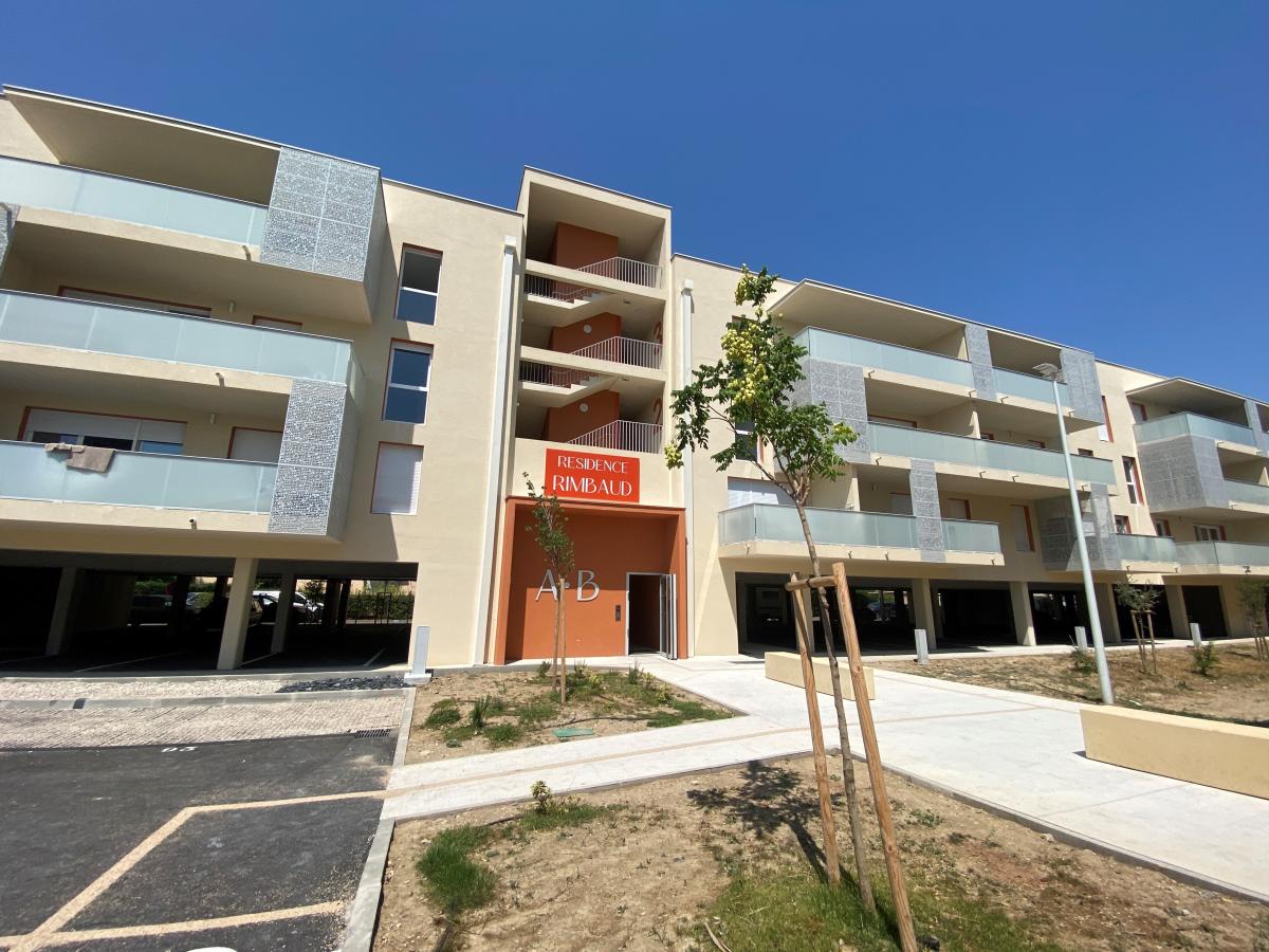 
																			1 pièce - 
																		3ème étage - 29m² - 472,49 € - Photo #0